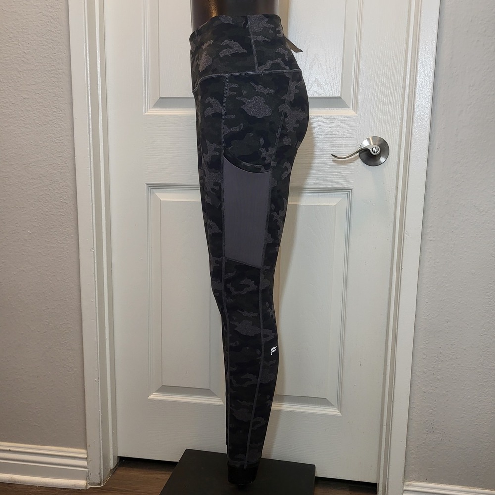 Fabletics On The Go High Waisted Legging Charcoal Camo Size M MSRP 84.95